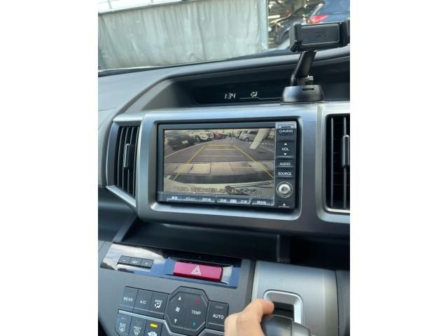 HONDA STEPWAGON 2011