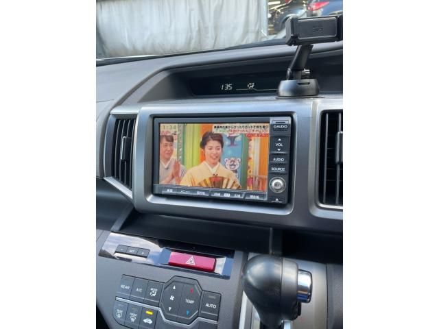 HONDA STEPWAGON 2011