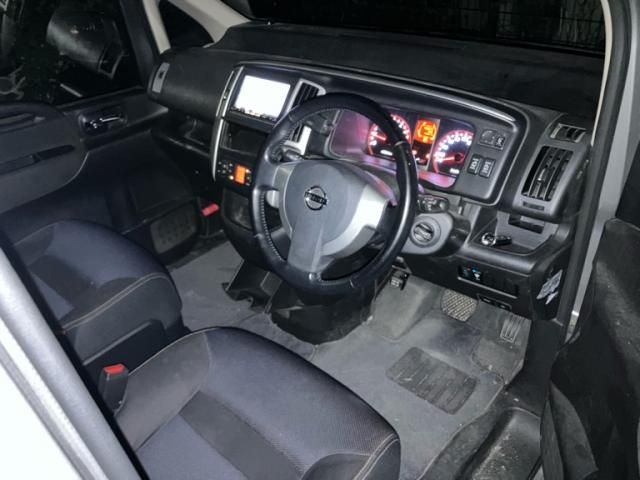 NISSAN SERENA  WG 2010