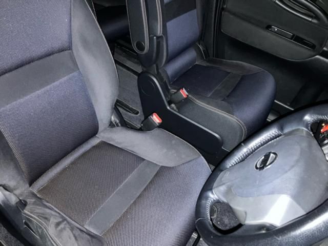 NISSAN SERENA  WG 2010