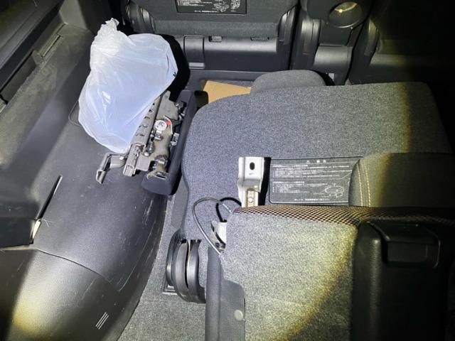 NISSAN SERENA  WG 2010