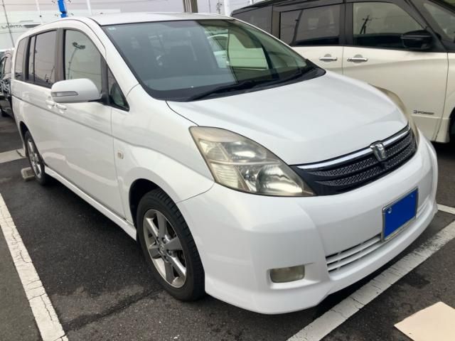 TOYOTA Isis 4WD 2006