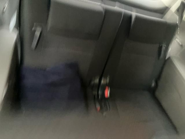 TOYOTA Isis 4WD 2006