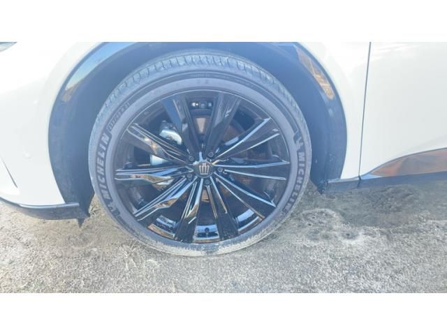 TOYOTA CROWN SPORT 2025