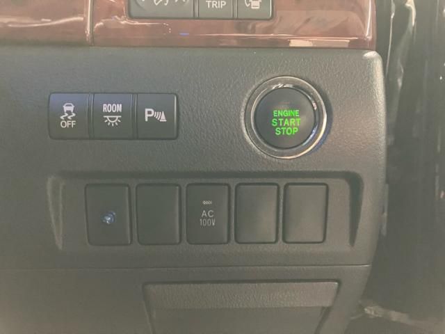 TOYOTA VELLFIRE 2010