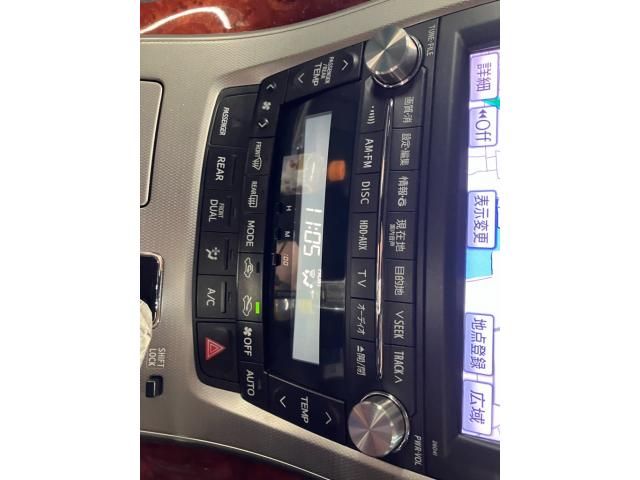 TOYOTA VELLFIRE 2010