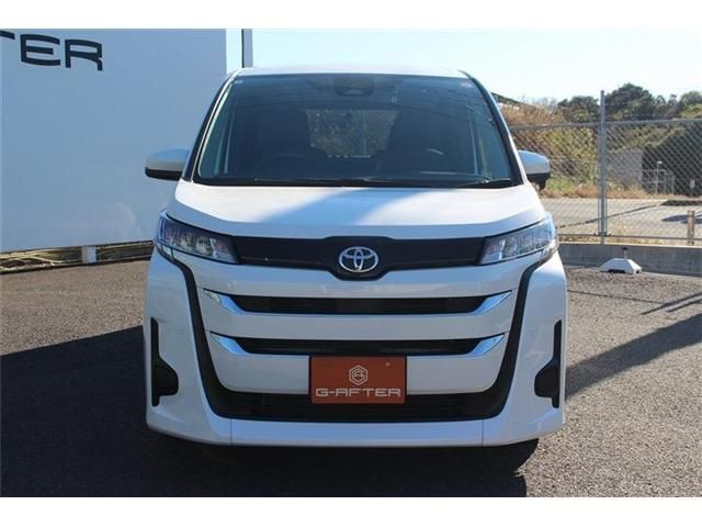 TOYOTA NOAH 2022