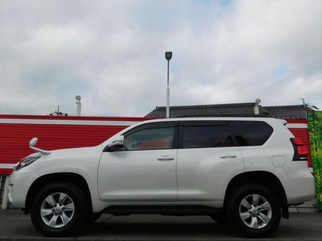 TOYOTA LANDCRUISER PRADO 2023