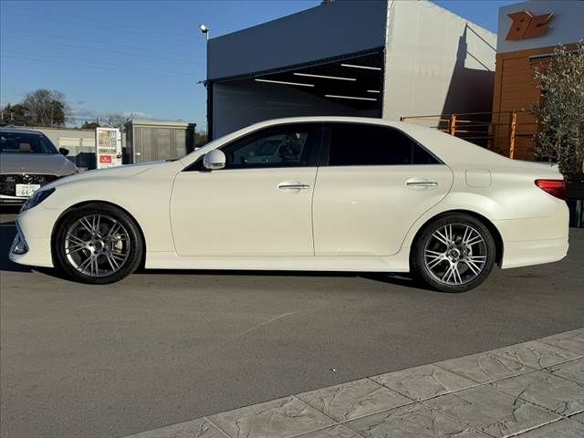 TOYOTA MARK X 2017