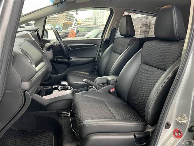 HONDA FIT HYBRID 2017