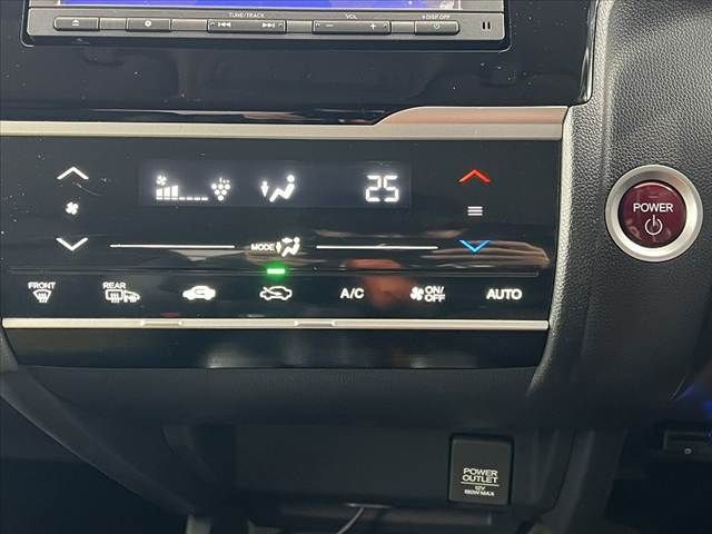 HONDA FIT HYBRID 2017