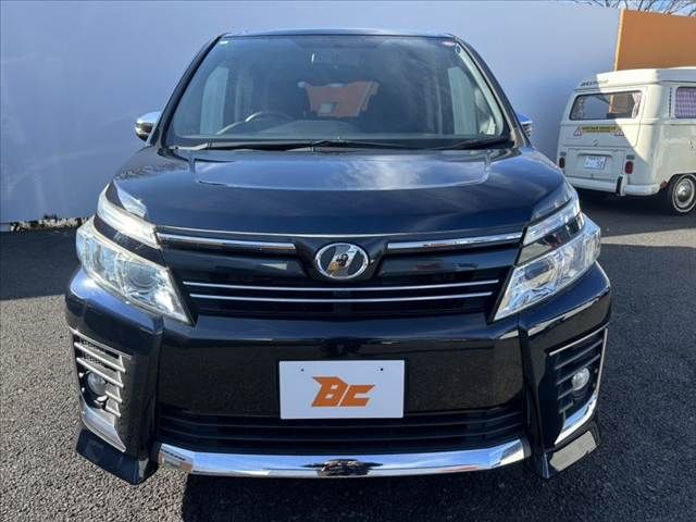 TOYOTA VOXY 2015
