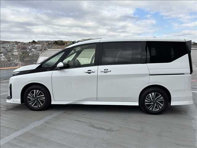 NISSAN SERENA  WG 2024