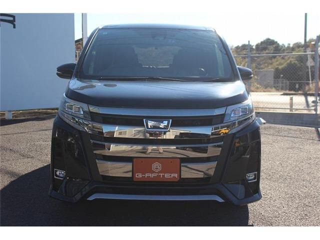 TOYOTA NOAH 2019