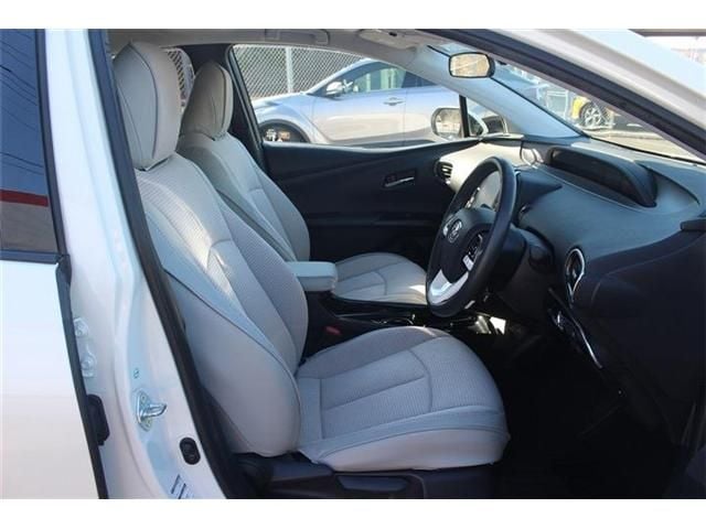 TOYOTA PRIUS PHV 2017