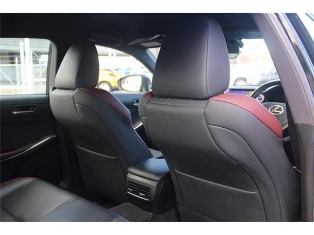 TOYOTA LEXUS IS300h 2017