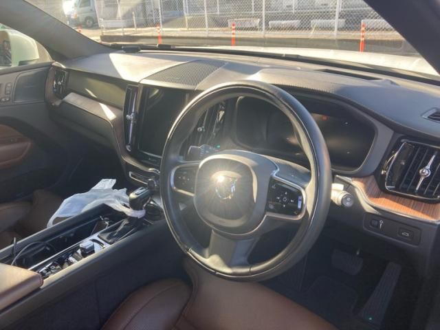 VOLVO VOLVO XC60 2018