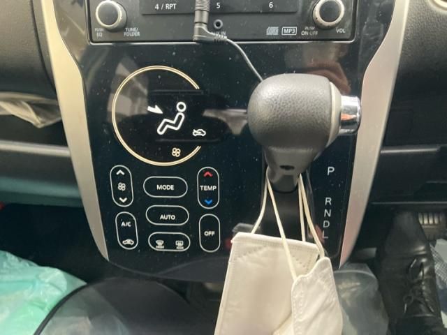 MITSUBISHI eK custom 2013