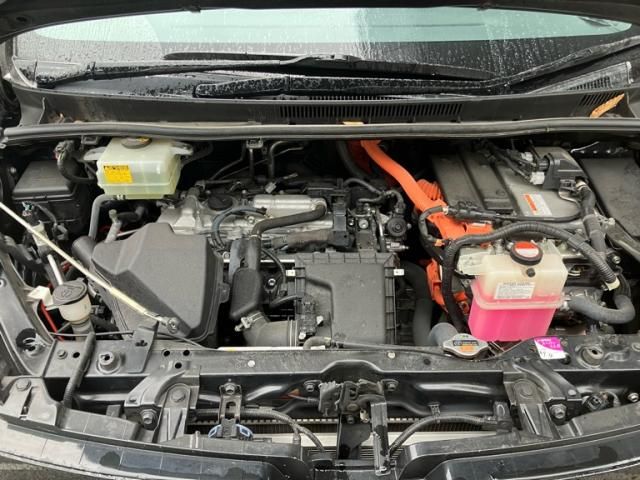 TOYOTA VOXY HYBRID 2016