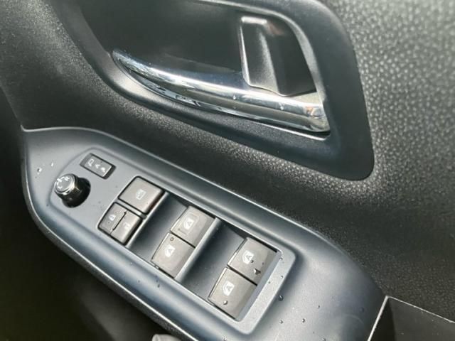 TOYOTA VOXY HYBRID 2016