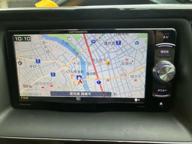 TOYOTA VOXY HYBRID 2016