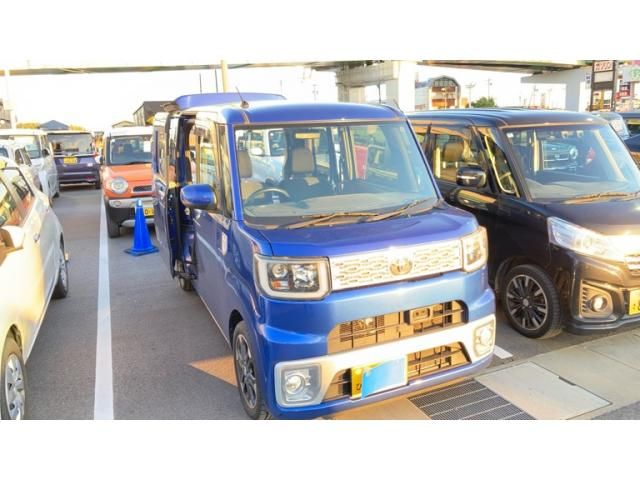 TOYOTA PIXIS MEGA 2015