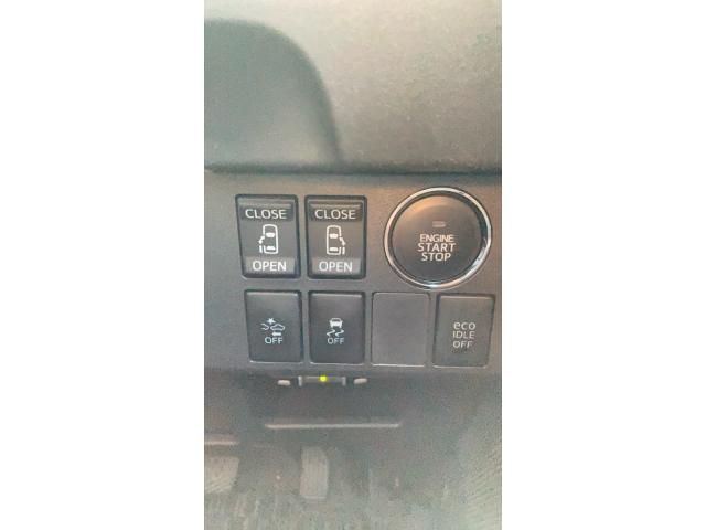 TOYOTA PIXIS MEGA 2015