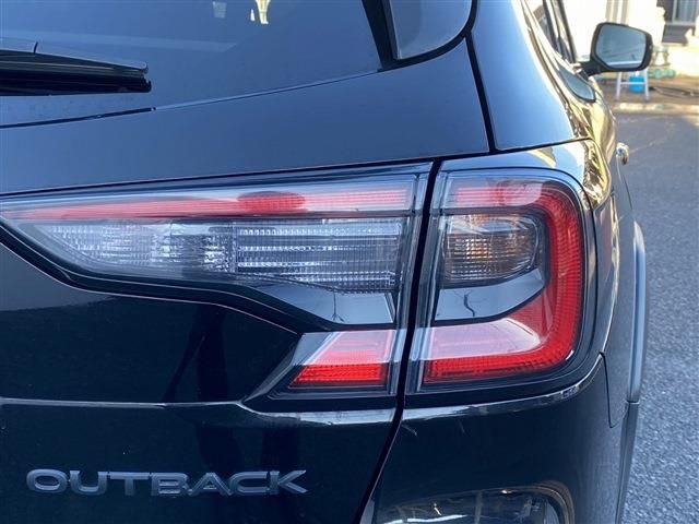 SUBARU LEGACY OUTBACK 2024