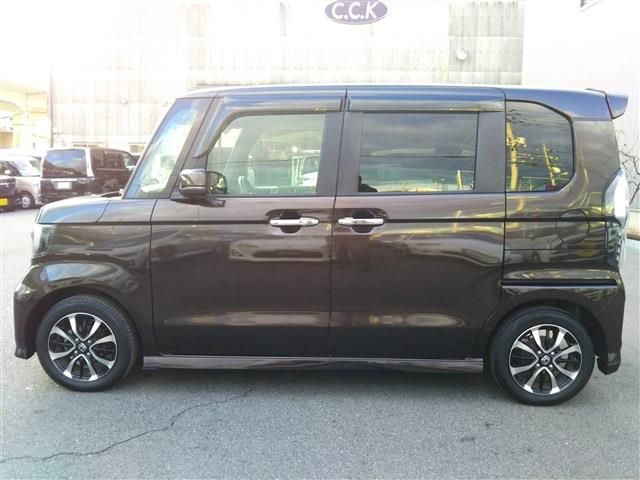 HONDA N BOX CUSTOM 2018