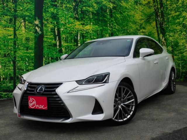 TOYOTA LEXUS IS300h 2017