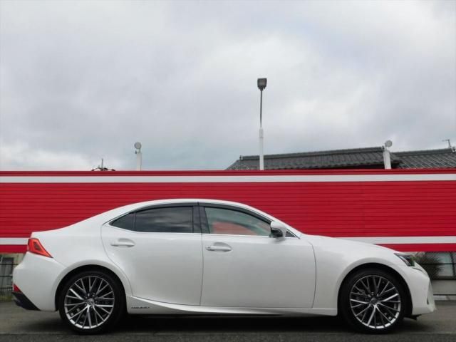 TOYOTA LEXUS IS300h 2017