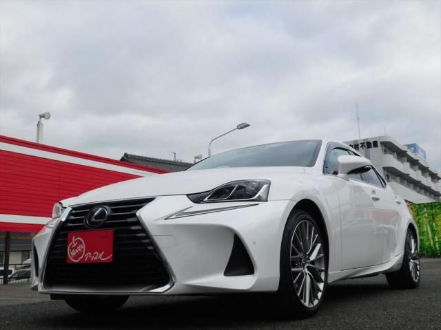 TOYOTA LEXUS IS300h 2017
