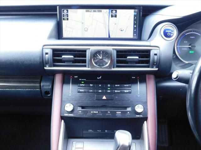 TOYOTA LEXUS IS300h 2017