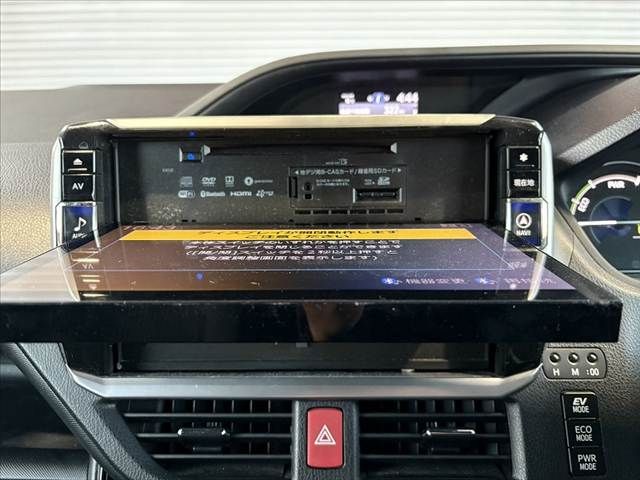 TOYOTA VOXY HYBRID 2017