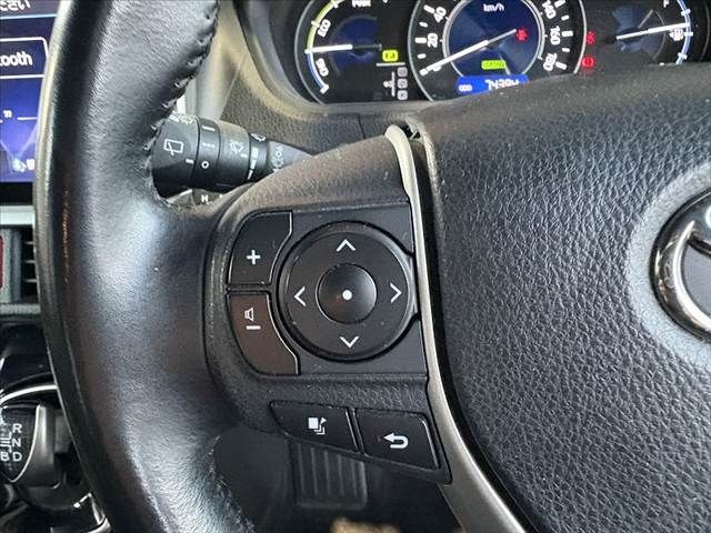 TOYOTA VOXY HYBRID 2017