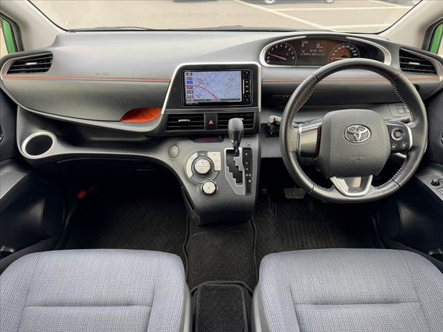 TOYOTA SIENTA 2016