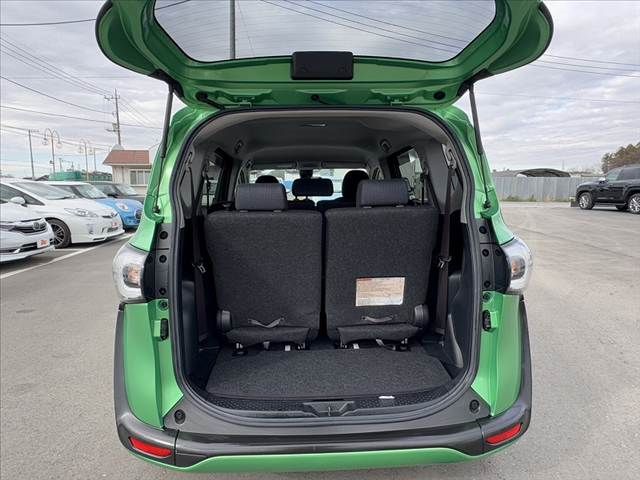 TOYOTA SIENTA 2016