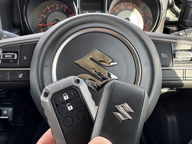 SUZUKI JIMNY SIERRA 2025