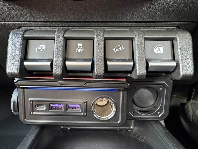 SUZUKI JIMNY SIERRA 2025