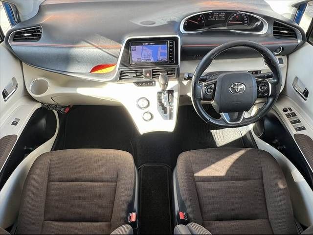 TOYOTA SIENTA 2016