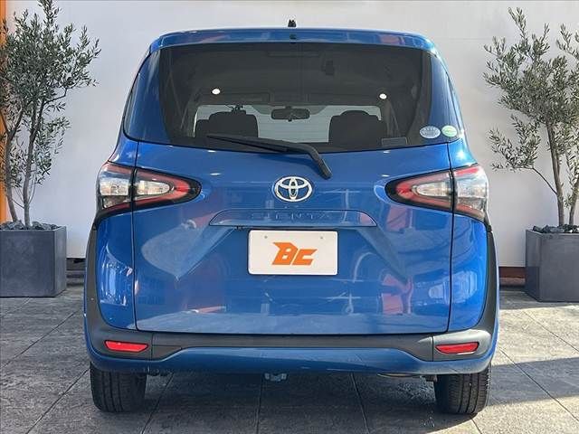 TOYOTA SIENTA 2016