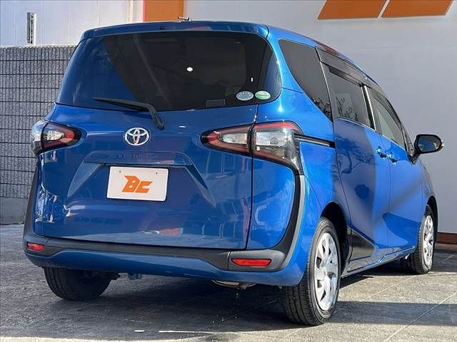 TOYOTA SIENTA 2016