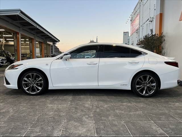 TOYOTA LEXUS ES300h 2020