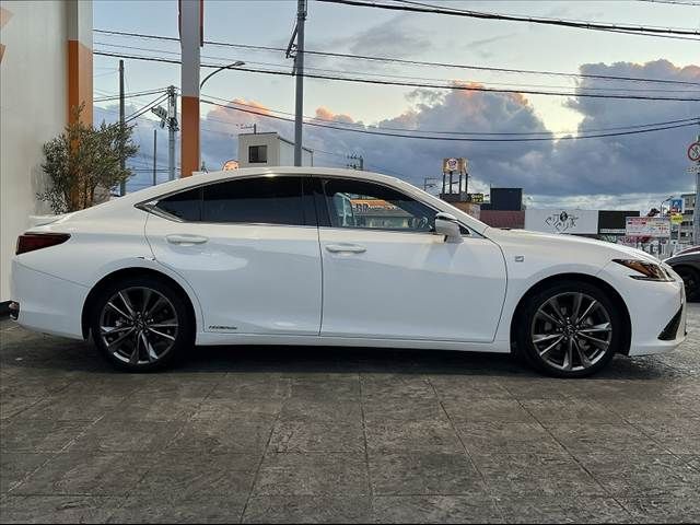 TOYOTA LEXUS ES300h 2020