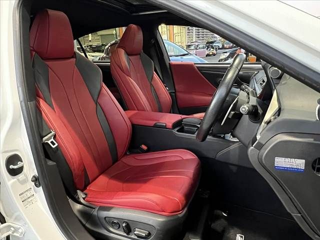 TOYOTA LEXUS ES300h 2020