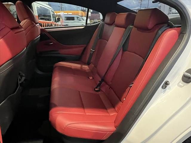 TOYOTA LEXUS ES300h 2020