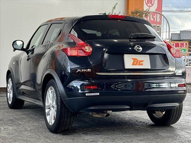 NISSAN JUKE 2011