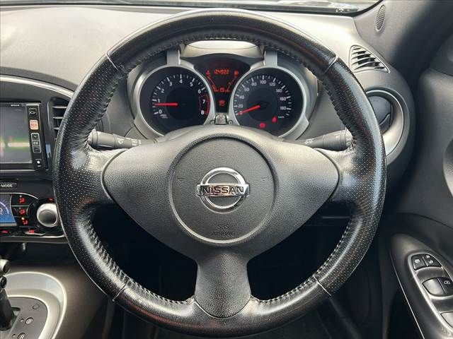 NISSAN JUKE 2011