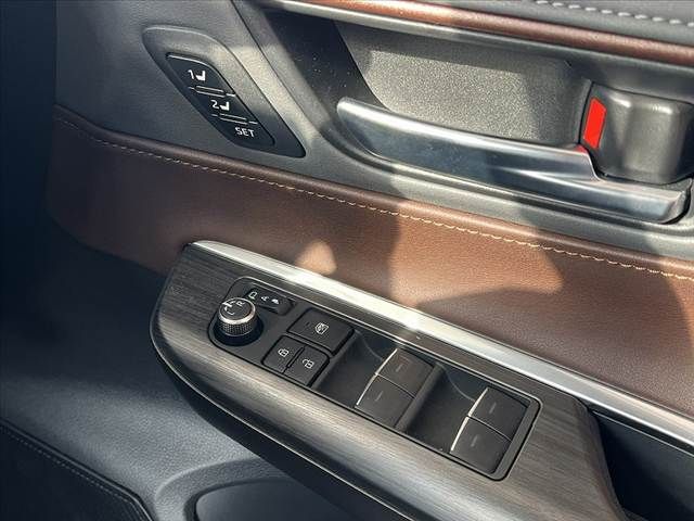 TOYOTA HARRIER 2WD 2023