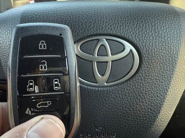 TOYOTA VELLFIRE 2024